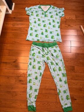 Little Sleepies Women’s ‘Leaping Love’ Retired Frog Pajama Set